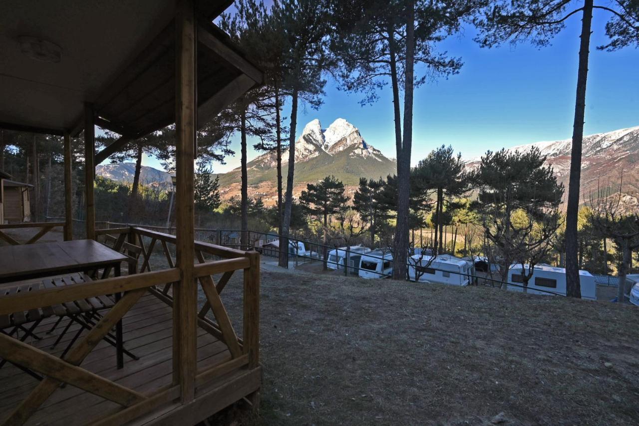 Bungalows Del Camping Pedraforca Saldés Buitenkant foto