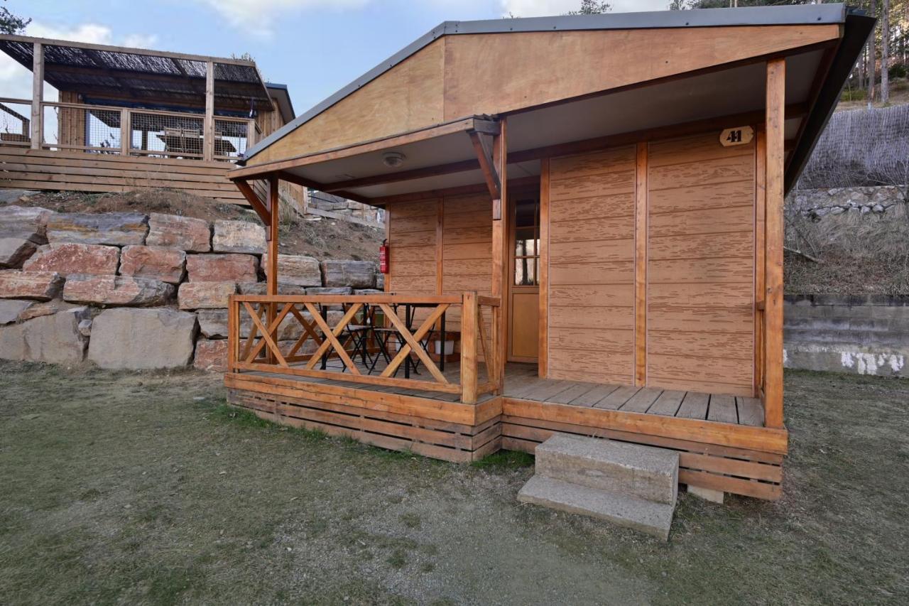 Bungalows Del Camping Pedraforca Saldés Buitenkant foto